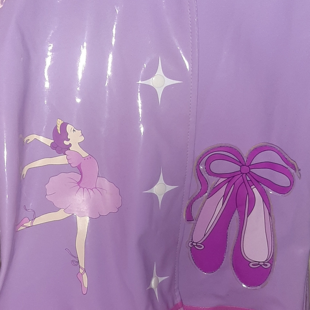 Kidorable rain coat